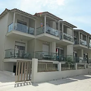 L G E Luxery Pefkochori